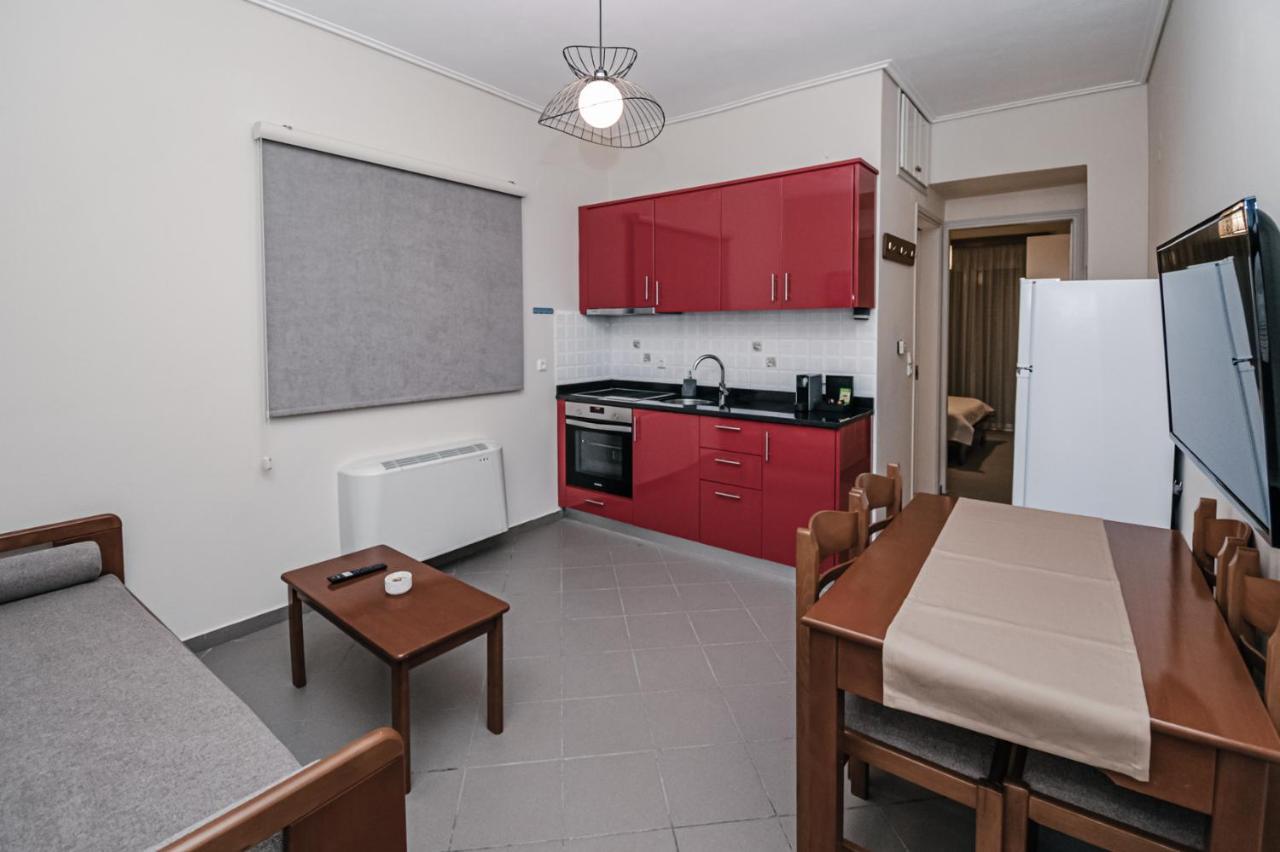 Terra Helios Suites & Studios Kyparissia Habitación foto