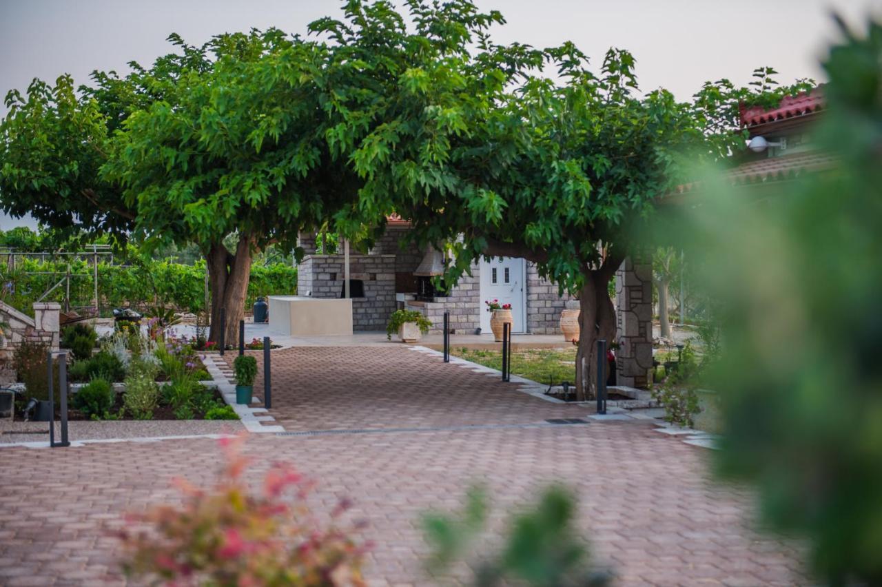 Terra Helios Suites & Studios Kyparissia Exterior foto