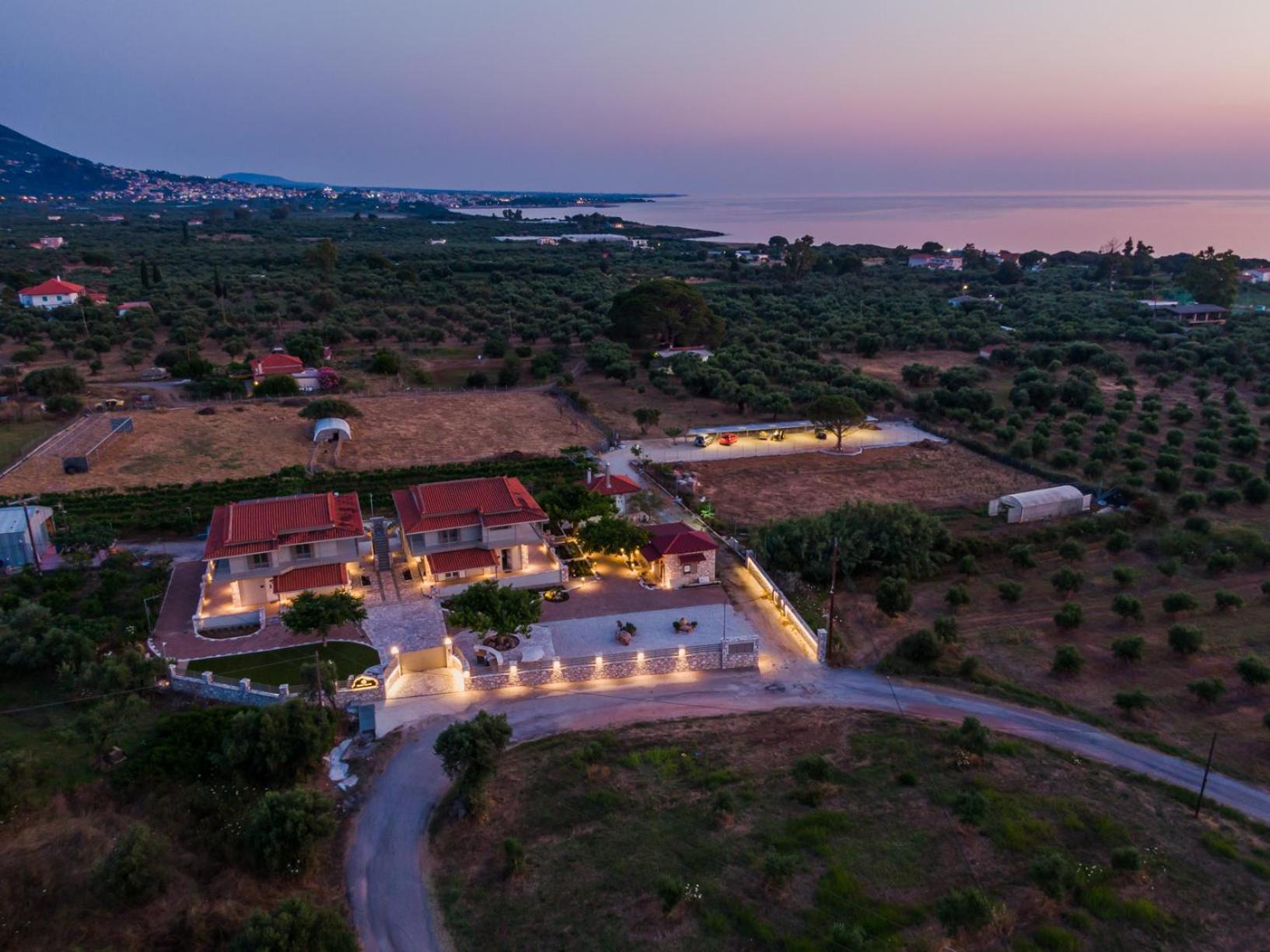 Terra Helios Suites & Studios Kyparissia Exterior foto