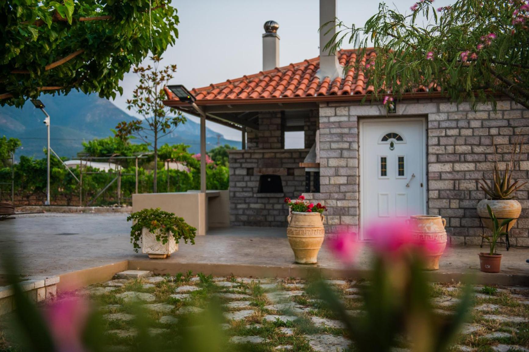 Terra Helios Suites & Studios Kyparissia Exterior foto