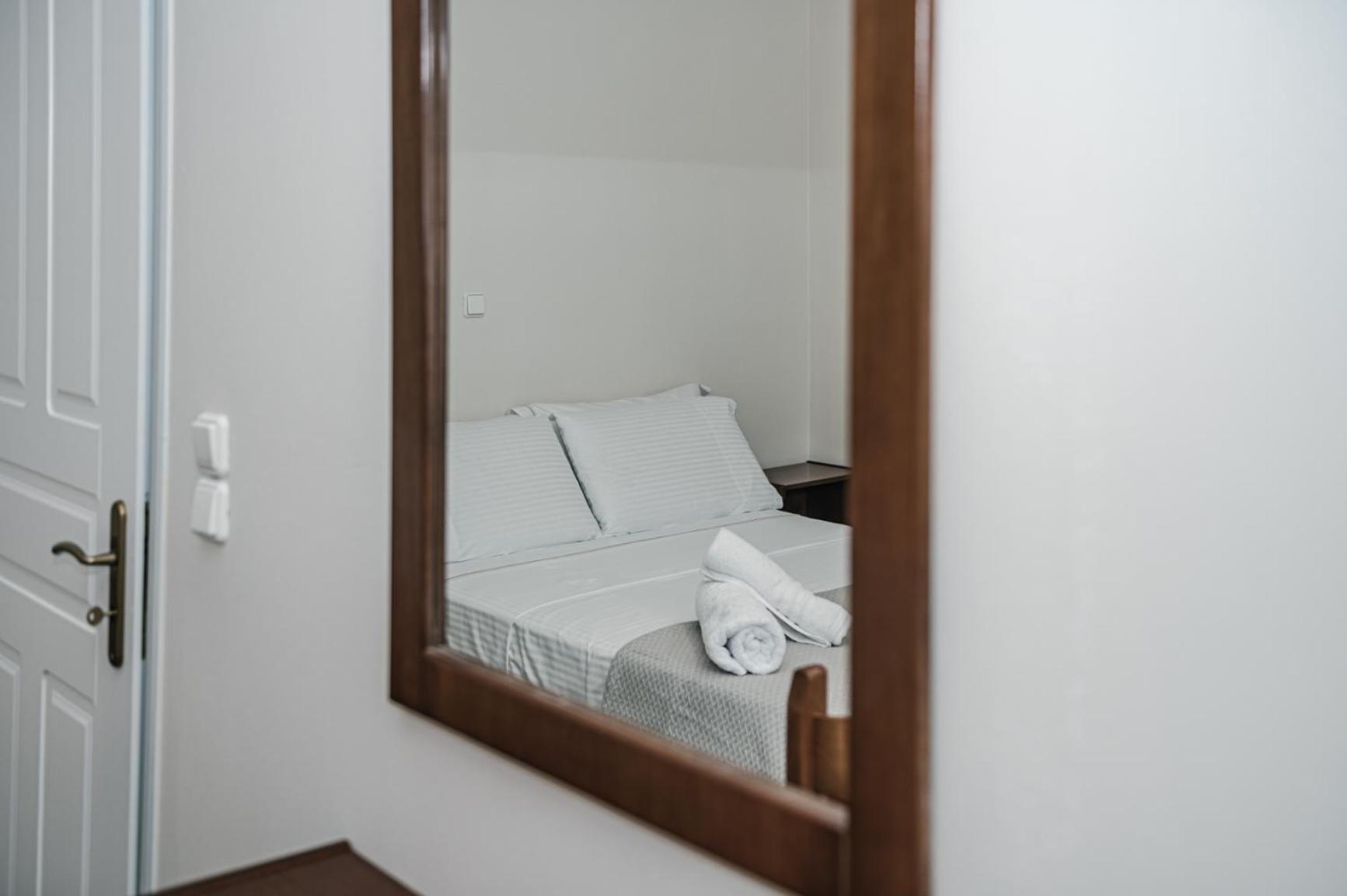 Terra Helios Suites & Studios Kyparissia Habitación foto