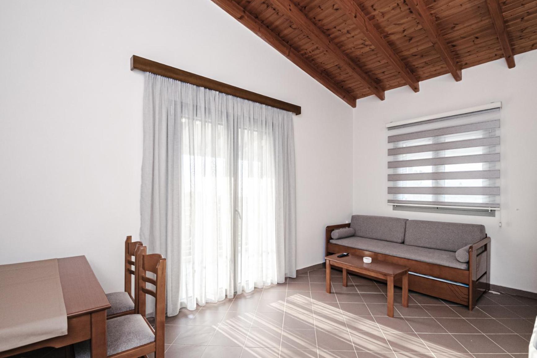 Terra Helios Suites & Studios Kyparissia Habitación foto