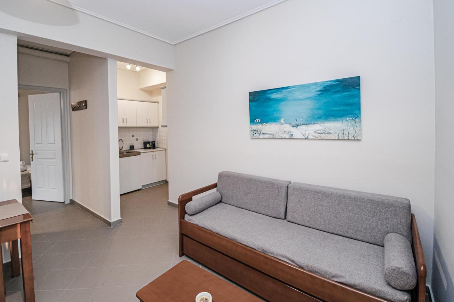 Terra Helios Suites & Studios Kyparissia Habitación foto